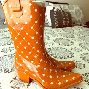 Stadium stompers rain boots